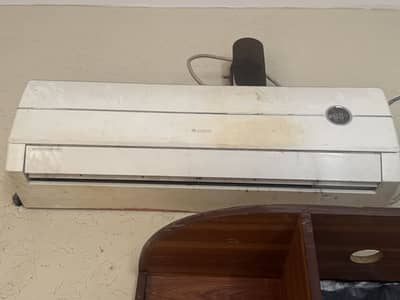 Gree 1.5 ton AC urgent sale