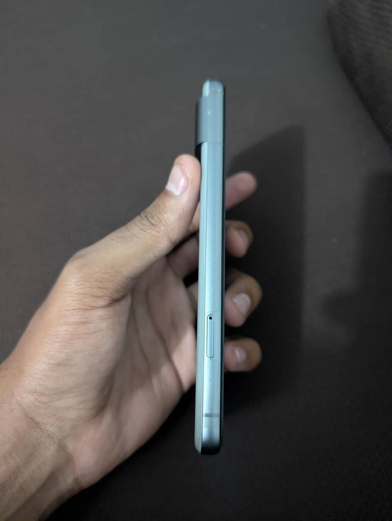 Google Pixel 8 2