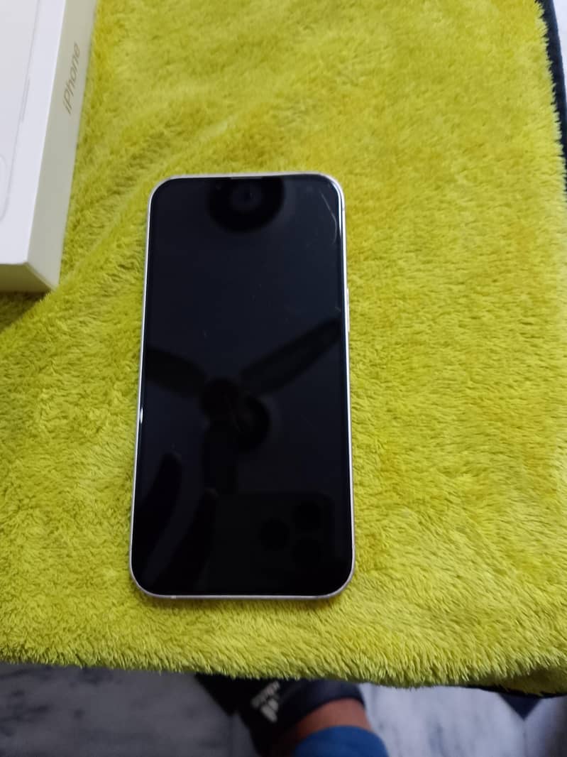 Apple iPhone 13 5