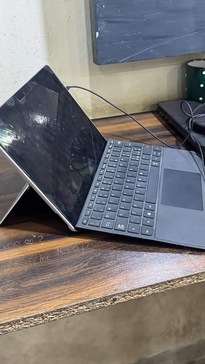 Microsoft Surface Go (1st Generation) 2