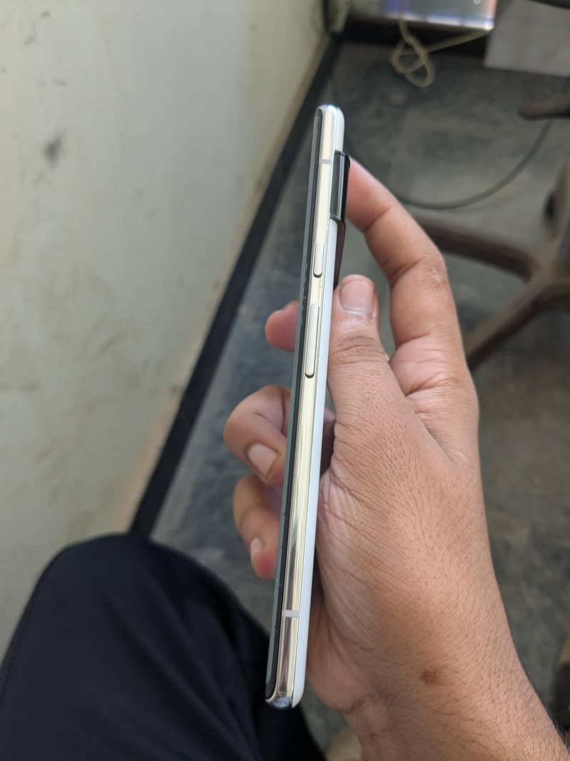 Google Pixel 6 Pro 2
