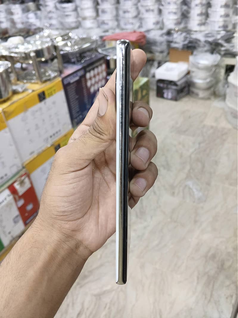 Tecno Spark 20 Pro Plus 2