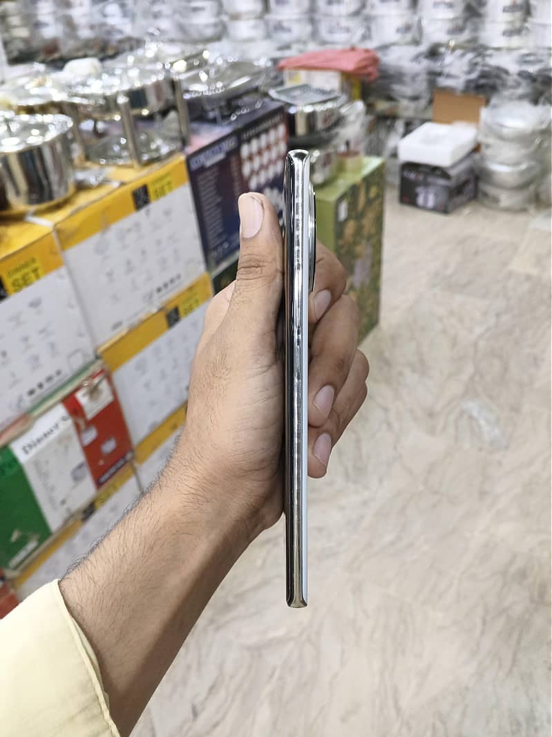 Tecno Spark 20 Pro Plus 5
