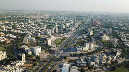 10 MARLA LOW BOUGHT BUILDERS LOCATION PLOT FOR SALE | NEAR PARK | IDEAL FOR DREAM HOME | BAHRIA TOWN LAHORE