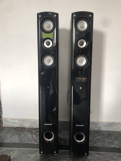 Invent bluetooth tower speaker 10/10 condition