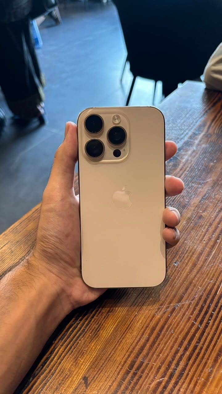 Iphone 16 pro 0