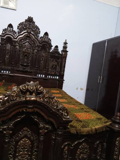 chinoti bed and dressing