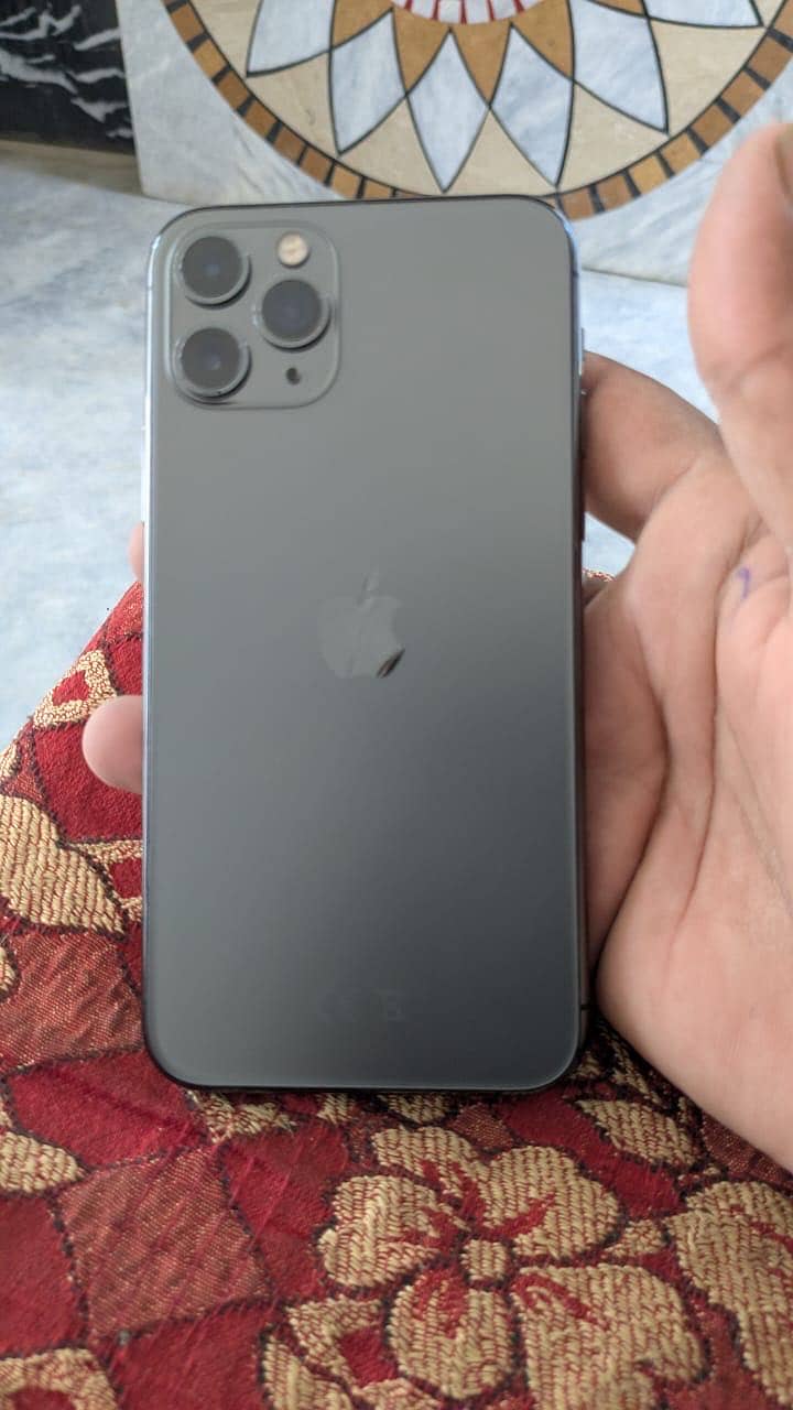 Apple iPhone 11 Pro 2