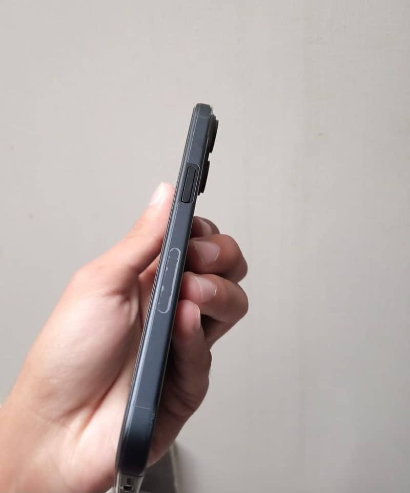 Apple iPhone 15 10