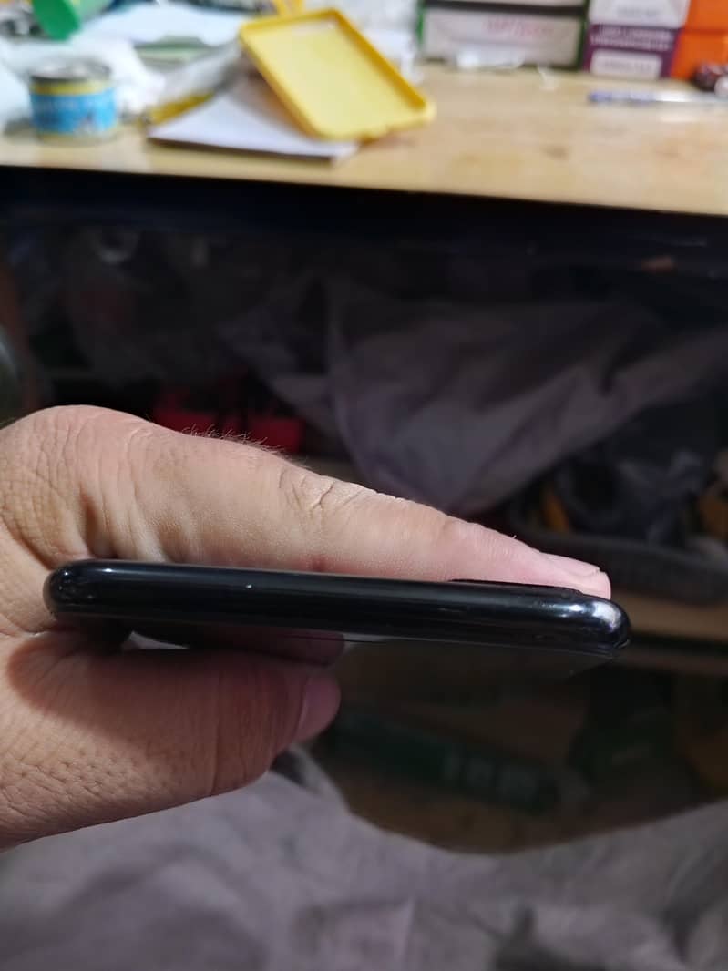 Apple iPhone 7 Plus 2