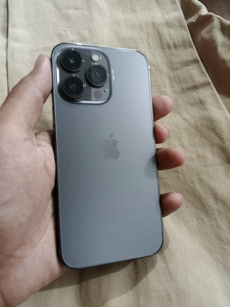 Apple iPhone 13 Pro 0