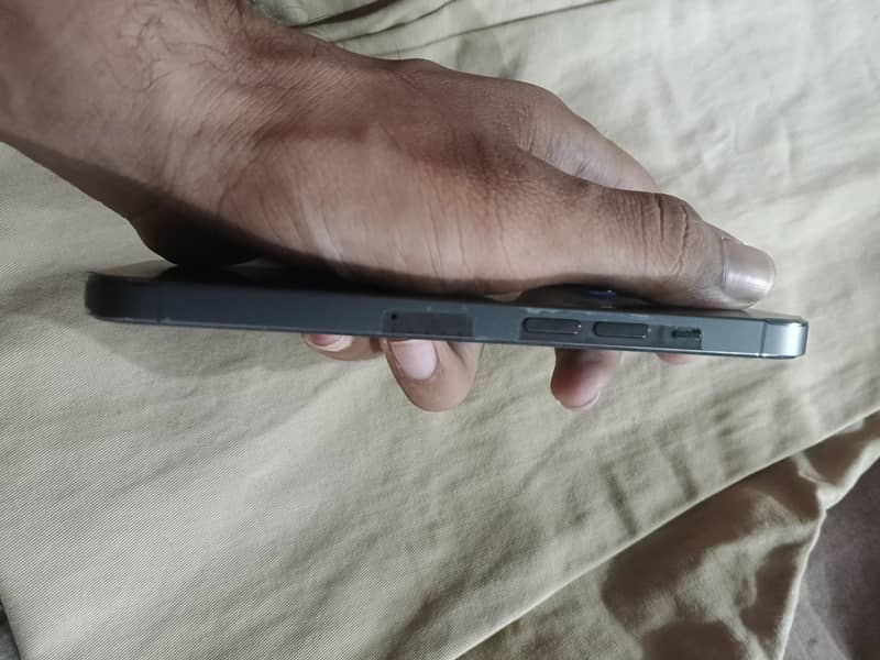 Apple iPhone 13 Pro 3