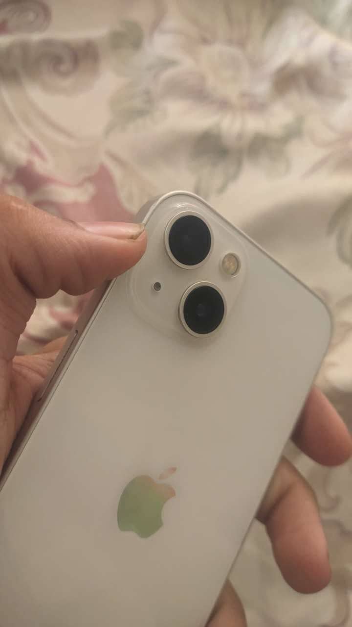 Apple iPhone 13 9