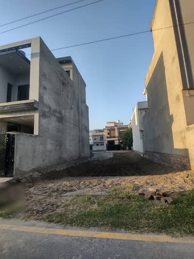 Good Location In Park View City - Tulip Overseas Of Lahore, A 5 Marla Residential Plot Is Available