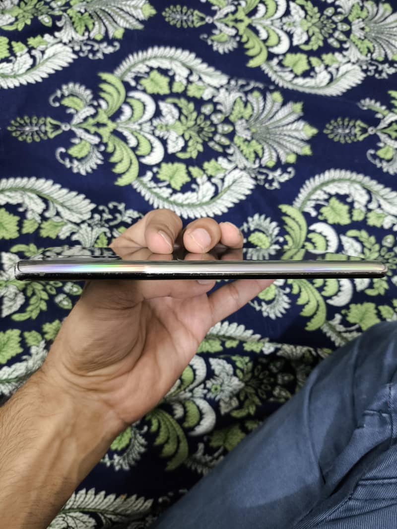 Samsung Mobile Note 10 Plus 3