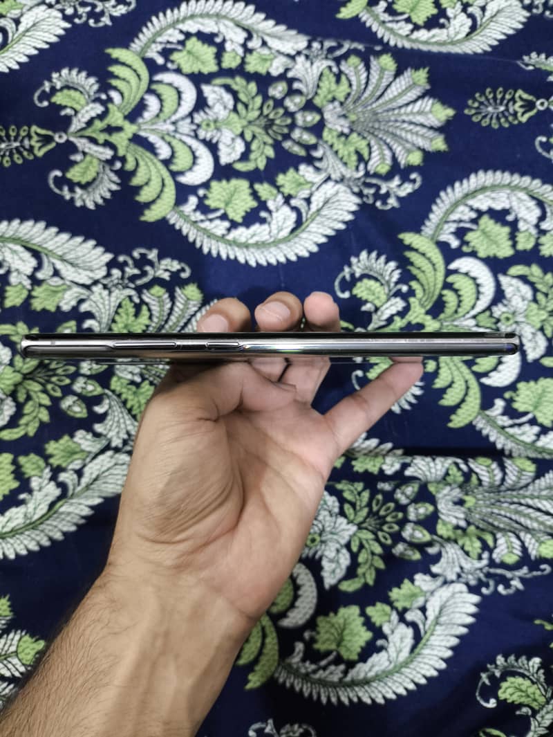 Samsung Mobile Note 10 Plus 5