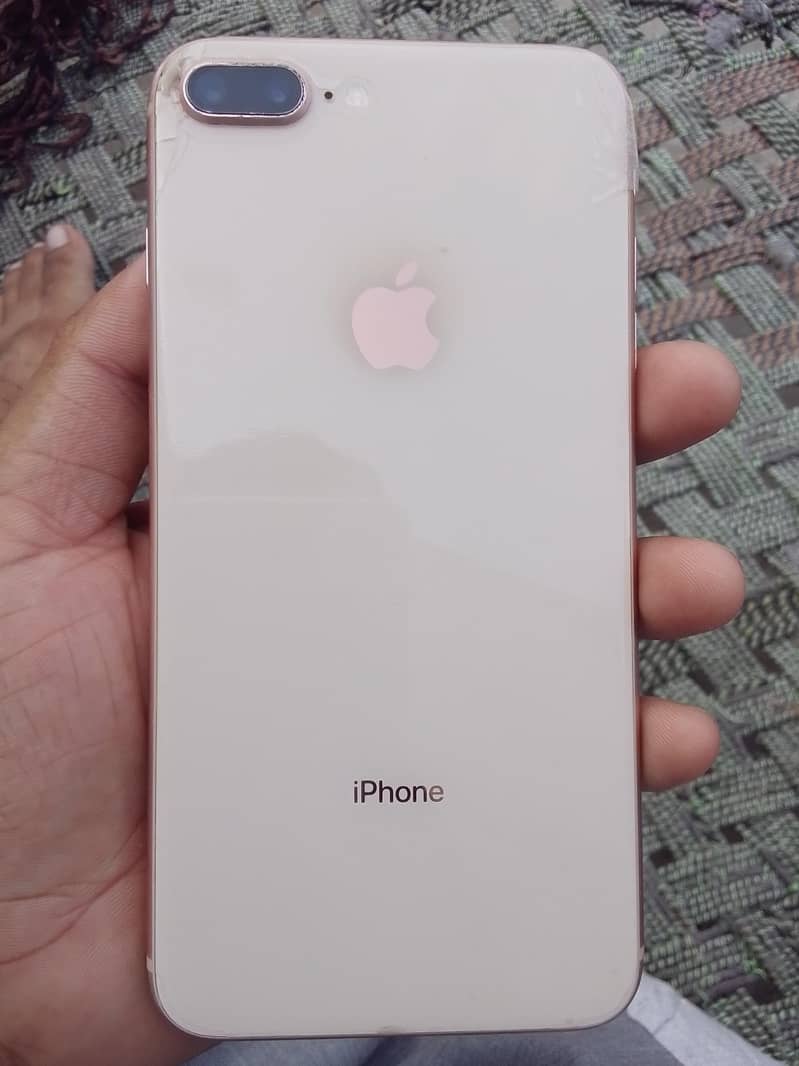 Apple iPhone 8 Plus 0