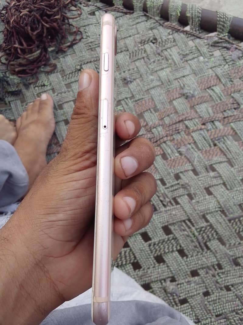 Apple iPhone 8 Plus 2