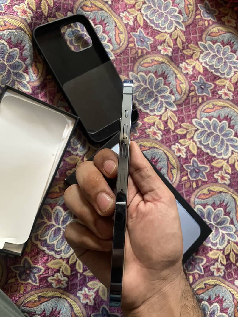 Apple iPhone 13 Pro Max 7