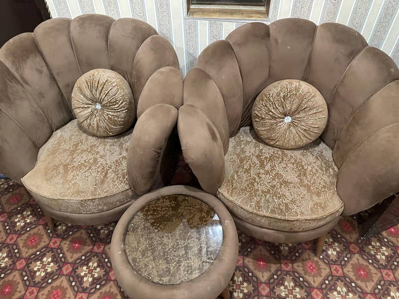 2 sofa 1 table 1