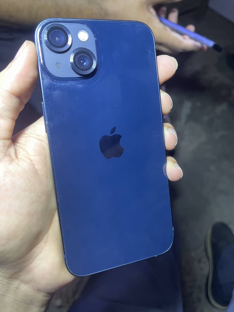 Apple iPhone 13 0