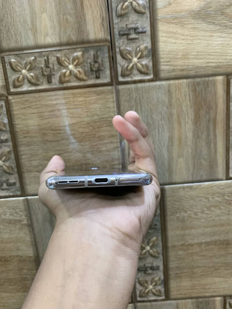 One Plus 8 8/128 2