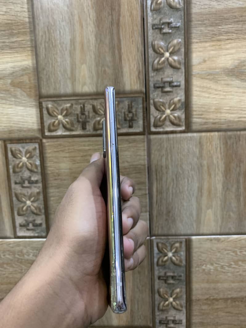 One Plus 8 8/128 6