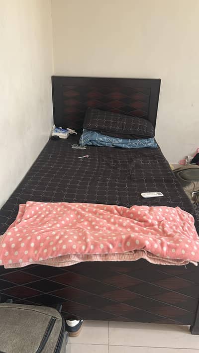 GOOD CONDITION BED AVAILABLE