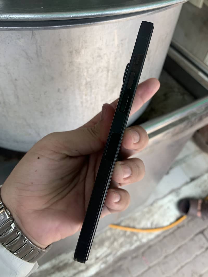 Apple iPhone 14 Pro Max 2