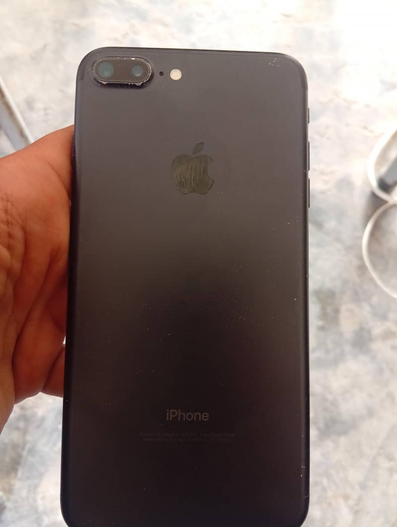 Apple iPhone 7 Plus 0