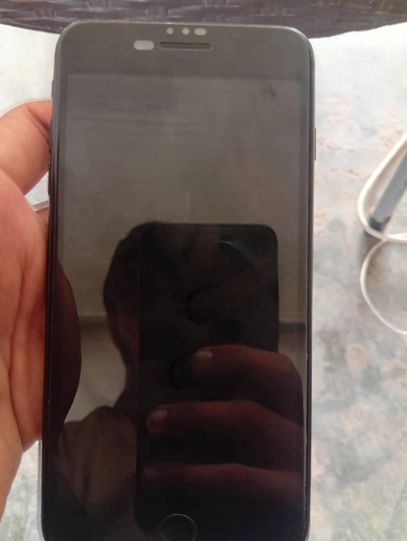 Apple iPhone 7 Plus 4