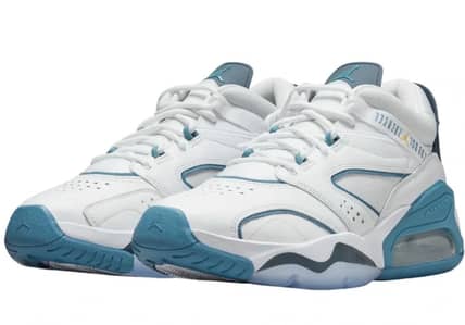 Nike Jordan’s lanes light blue and white