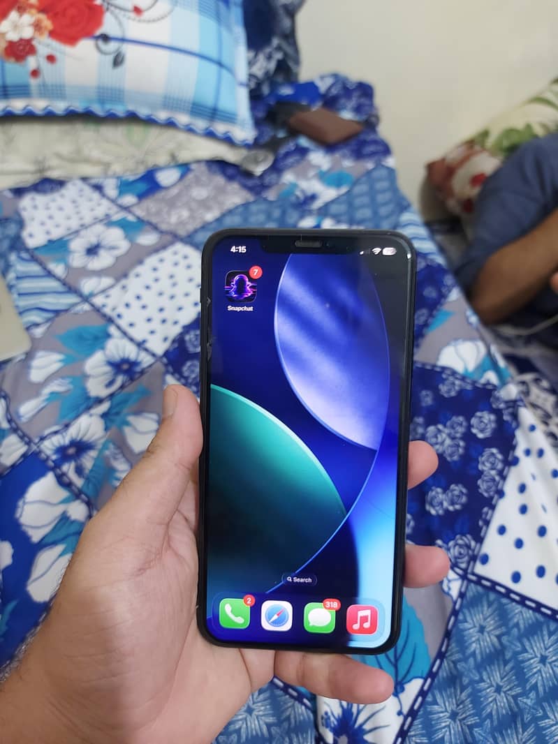 Apple iPhone 11 Pro Max 2