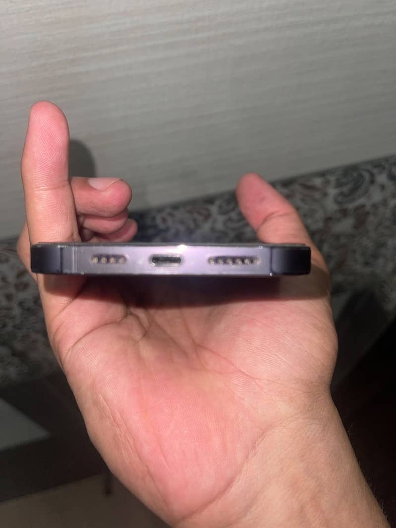 Apple iPhone 14 Pro Max 6