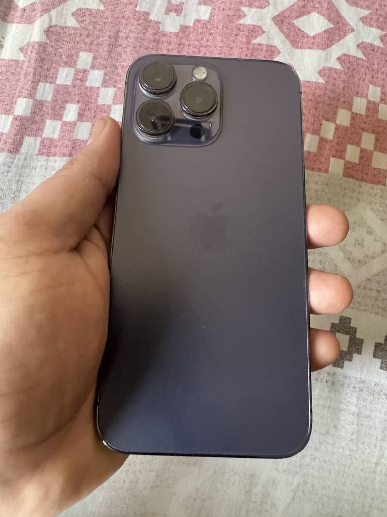 Apple iPhone 14 Pro Max 0