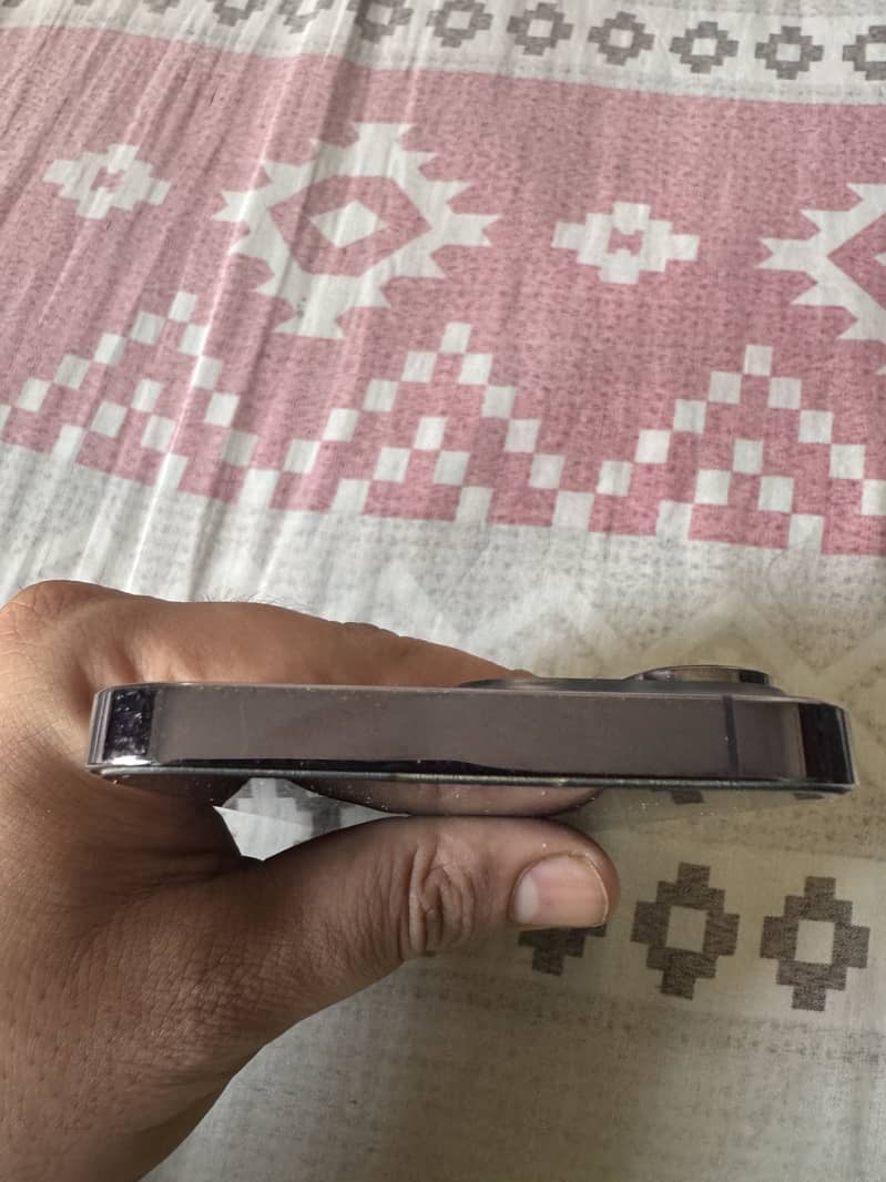 Apple iPhone 14 Pro Max 8