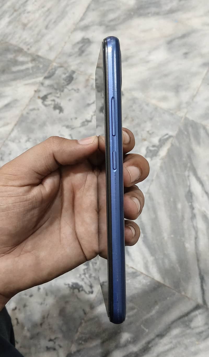 Realme C12 3