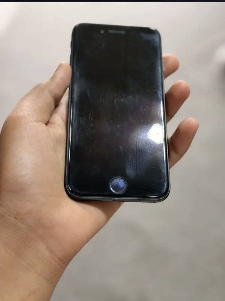 Apple iPhone SE 3