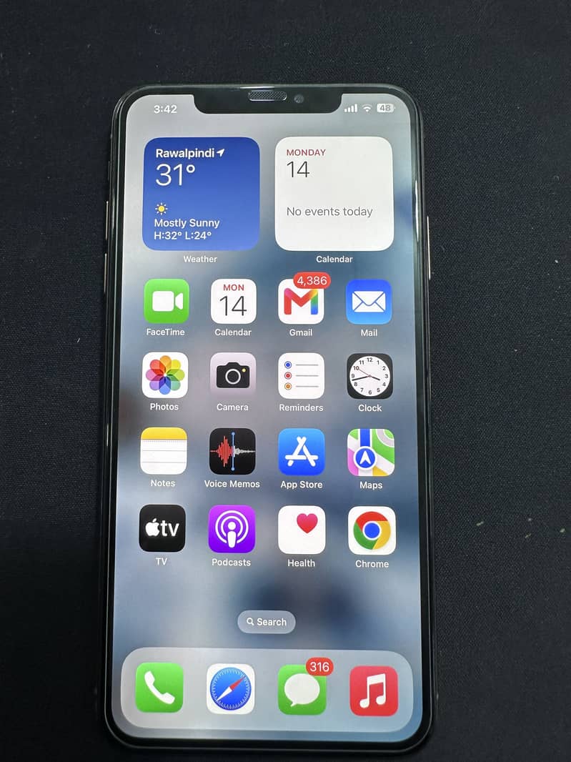 Apple iPhone XS Max 0