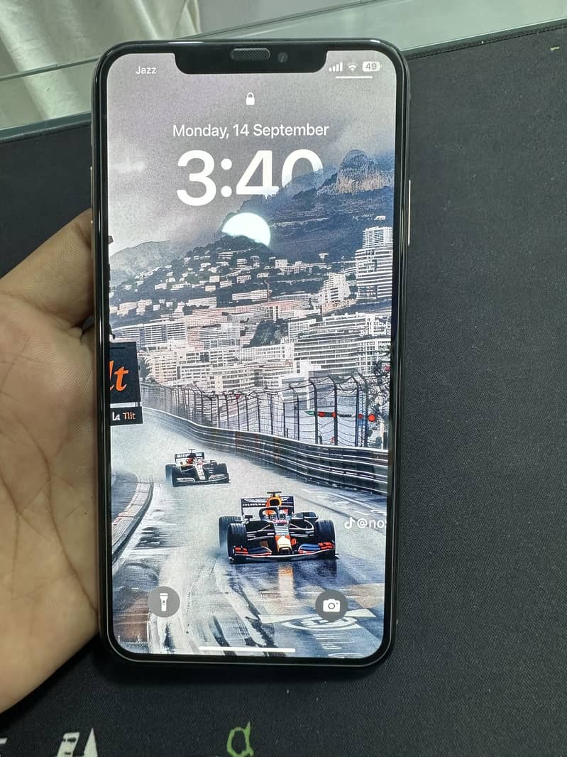 Apple iPhone XS Max 2