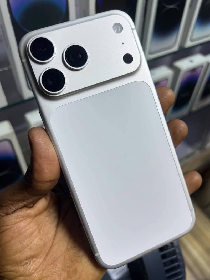 Apple iPhone 14 Pro 0