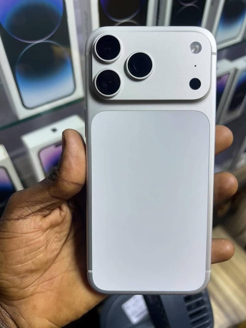 Apple iPhone 14 Pro 1