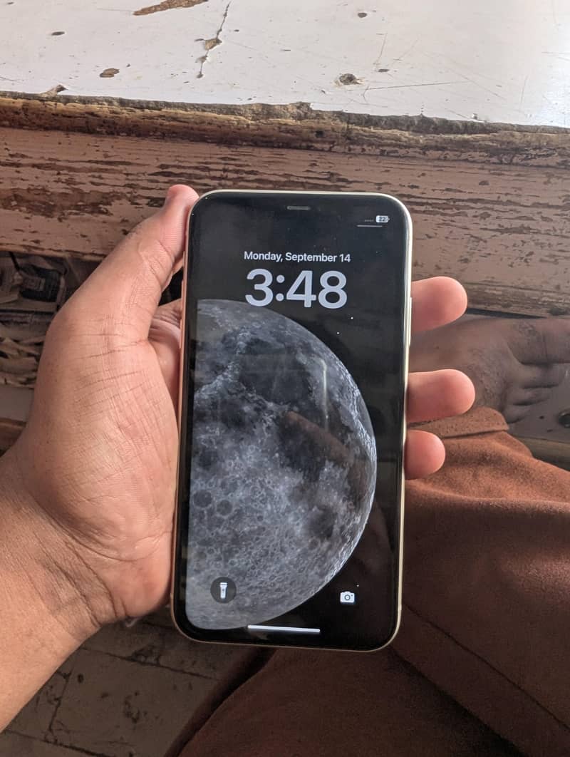 Apple iPhone 11 3
