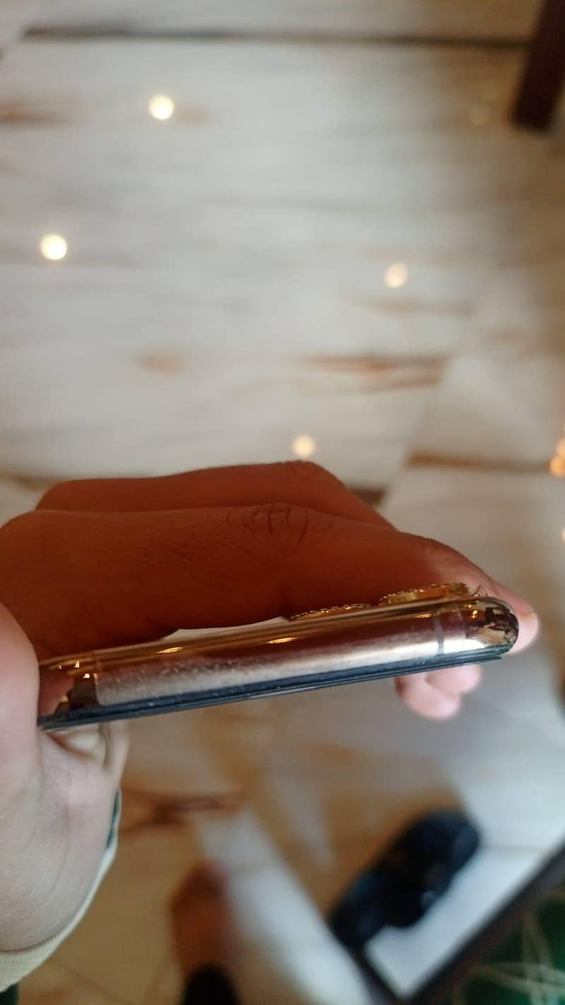Apple iPhone 11 Pro 2