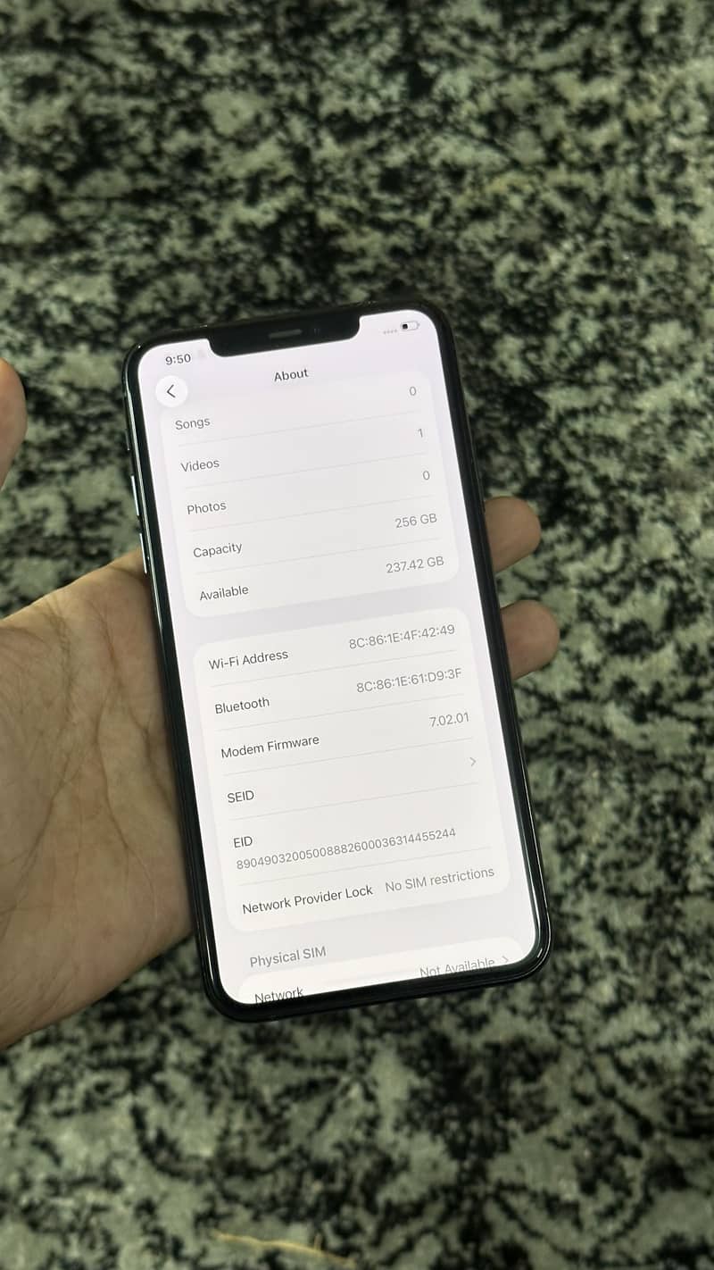 Apple iPhone 11 Pro Max 1