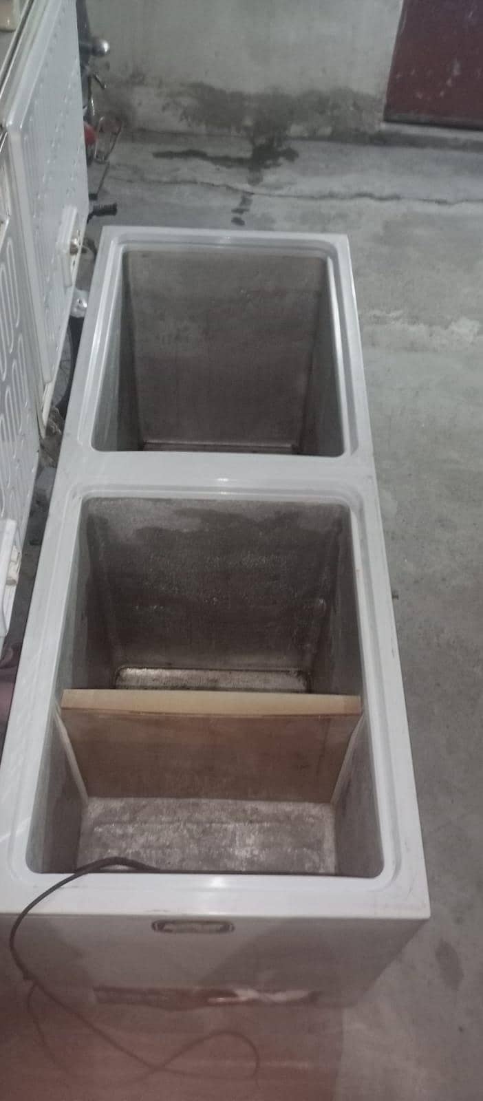 Waves Deep Freezer double door 2