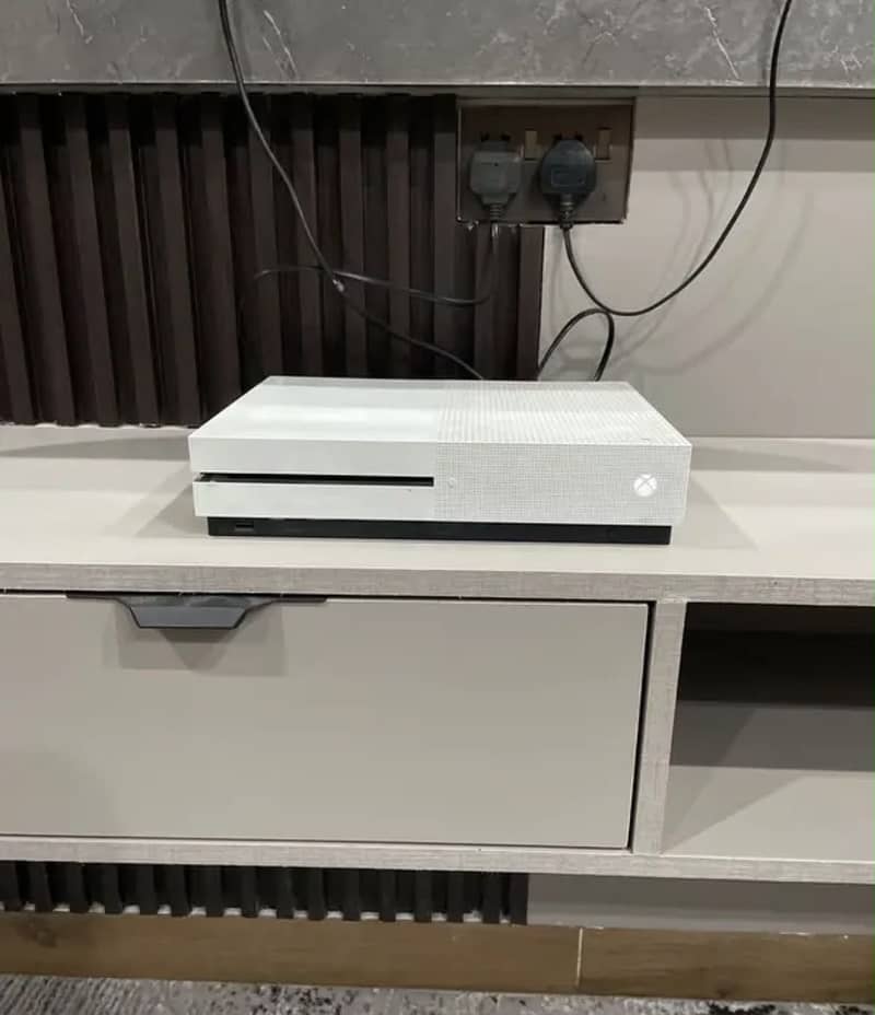 XBOX one s 1