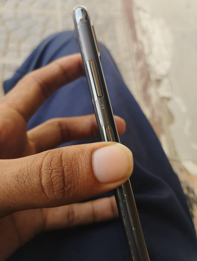 Apple iPhone XS 2