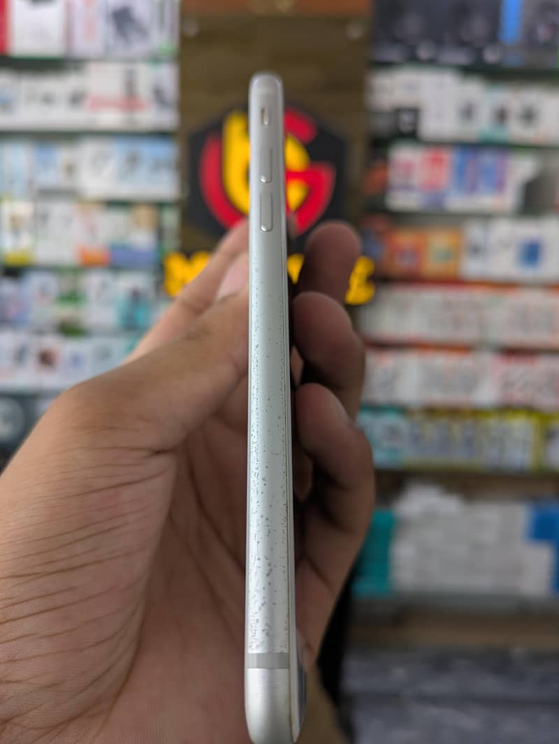 Apple iPhone 8 2