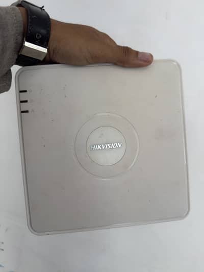 HIKVISION 5MP DVR 8 PORT